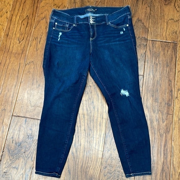 TORRID Distressed Jegging - Premium Stretch Dark Wash jeans - Picture 5 of 13